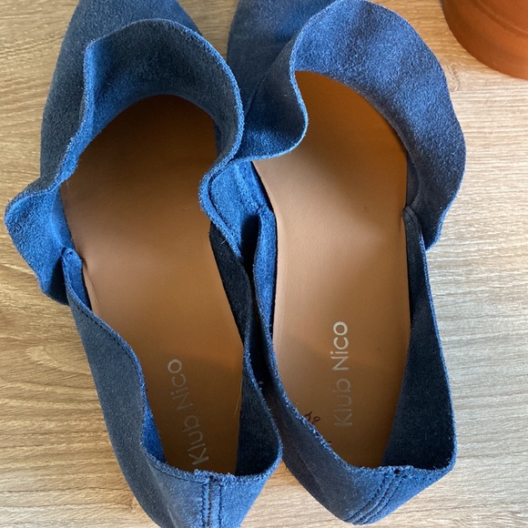 Anthropologie Klub Nico Gabbie Ruffled Blue Suede Flats, 38 / US 9 - Picture 11 of 12
